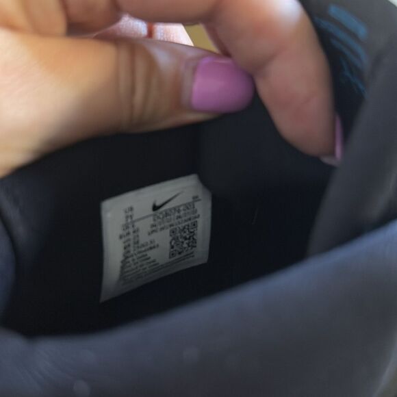 NEW- Nike Kyrie 8- Go GS Boys Shoes- Youth 7 (women’s 8.5) - Picture 7 of 9